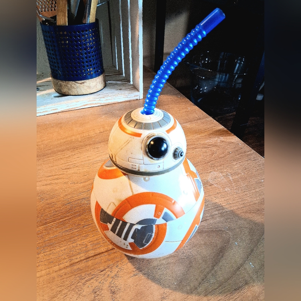 Star Wars Official Disney Parks BB-8 Sipper Cup Unused